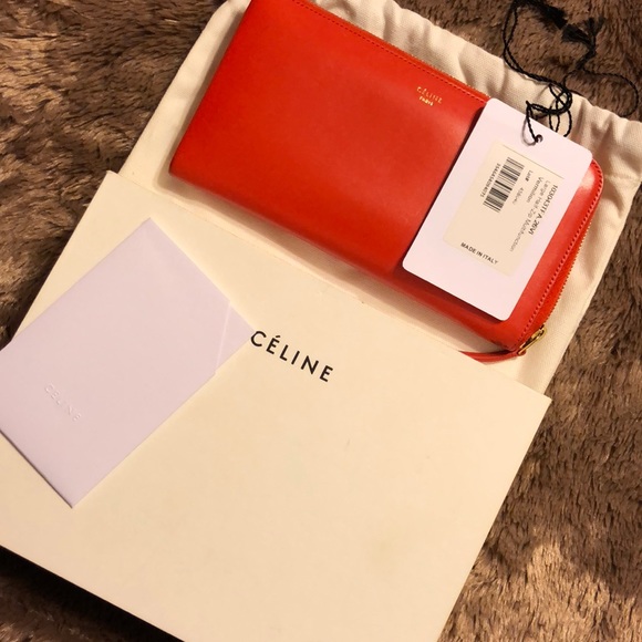 Celine Wallet ❤️ - Picture 3 of 8
